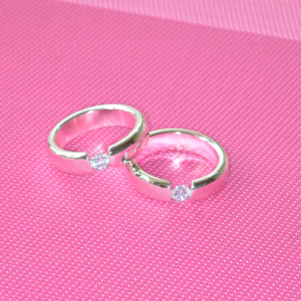 Serviettenringe 2-er Set versilbert mit Strass-Stein